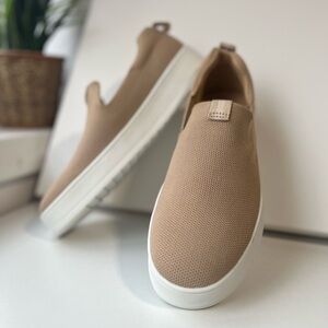 32 Degrees Tan Women's Loafers comfortable slip-ons beige cream sneaker casual